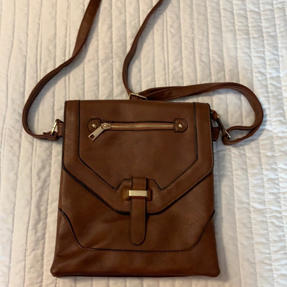 Crossbody brown leather purse